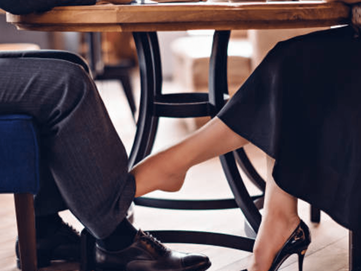 Pasiones y traiciones bajo la&nbsp;mesa